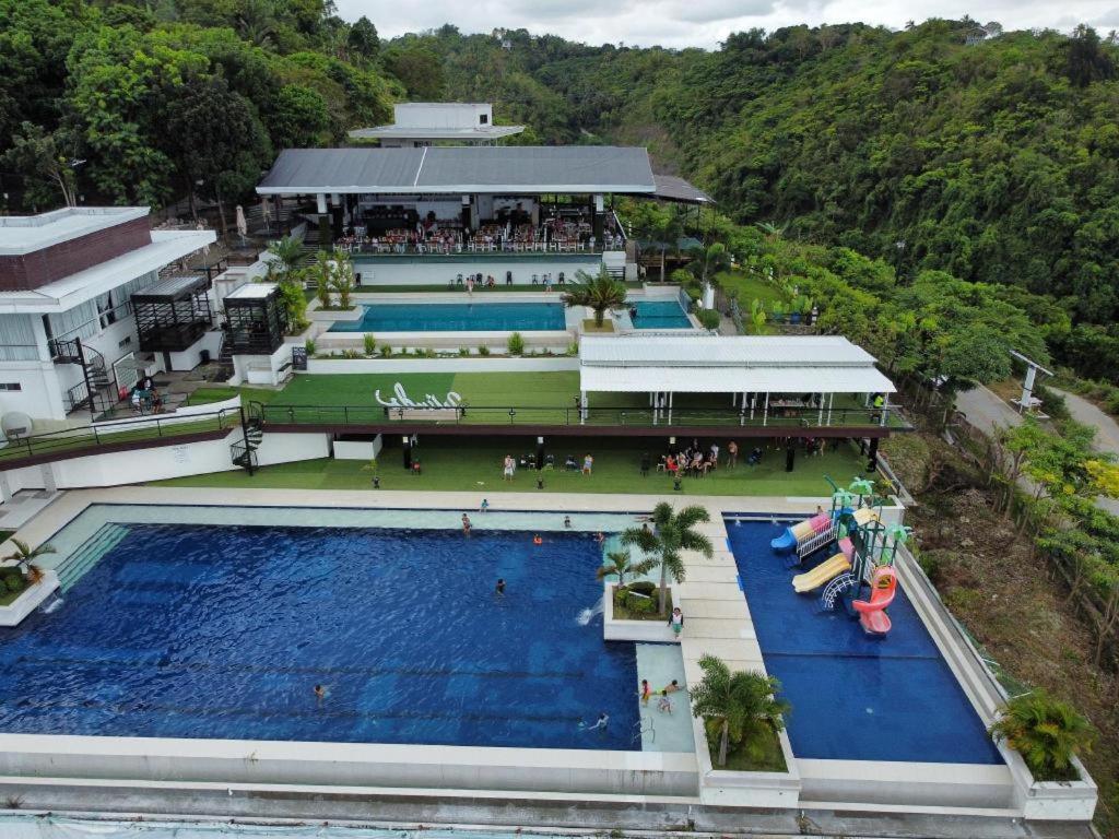 Ultra Winds Mountain Resort (Adults Only) Cagayán de Oro Exterior foto